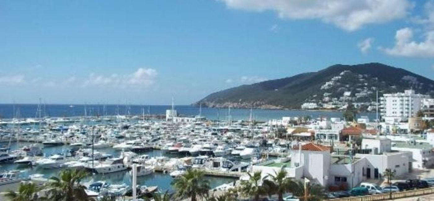OFERTA DE VENTA AMARRE 12M MARINA SANTA EULALIA
